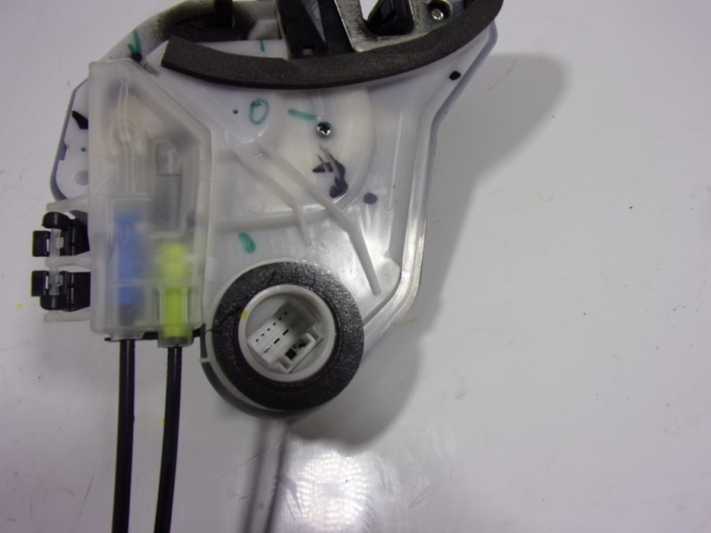 Recambio de cerradura puerta trasera izquierda para toyota aygo 1.0 vvti referencia OEM IAM 6906002391  