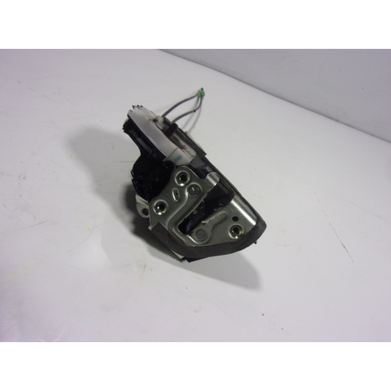 Recambio de cerradura puerta trasera derecha para toyota aygo 1.0 vvti referencia OEM IAM 6905002391  