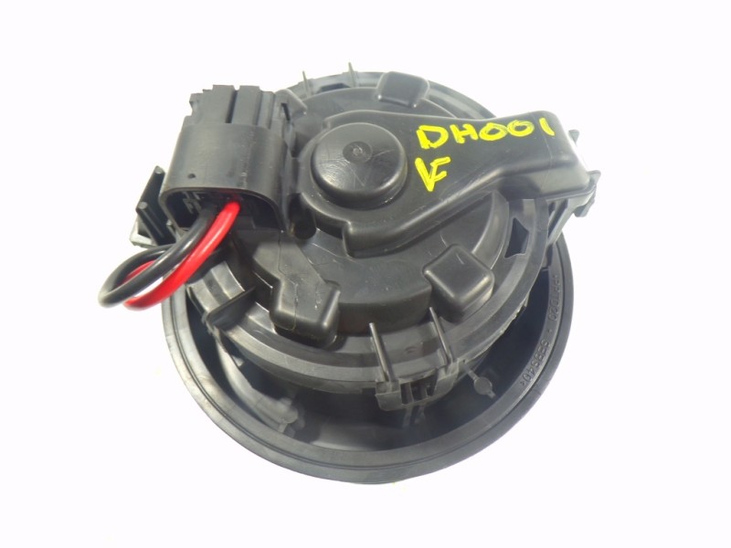 Recambio de motor calefaccion para peugeot 208 1.2 12v e-vti referencia OEM IAM 1608182080  T1013140A