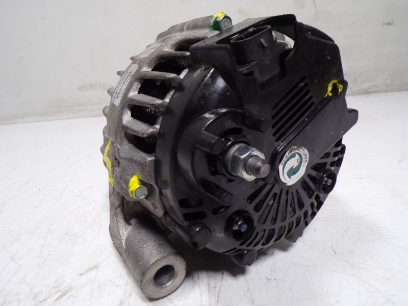 Recambio de alternador para opel insignia berlina 2.0 cdti cat referencia OEM IAM 13502582 95515964 