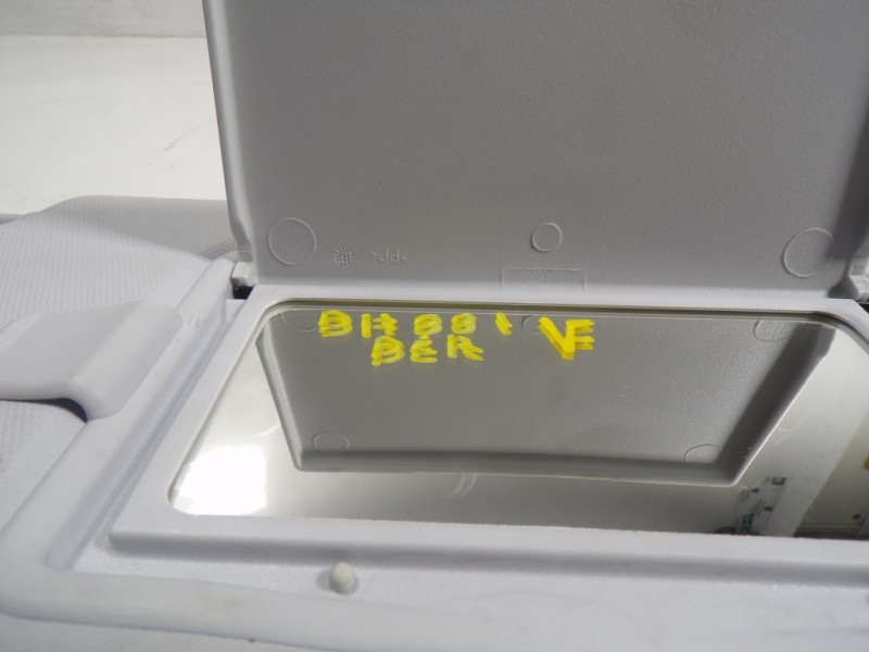 Recambio de parasol derecho para peugeot 208 1.2 12v e-vti referencia OEM IAM 16125932PR  