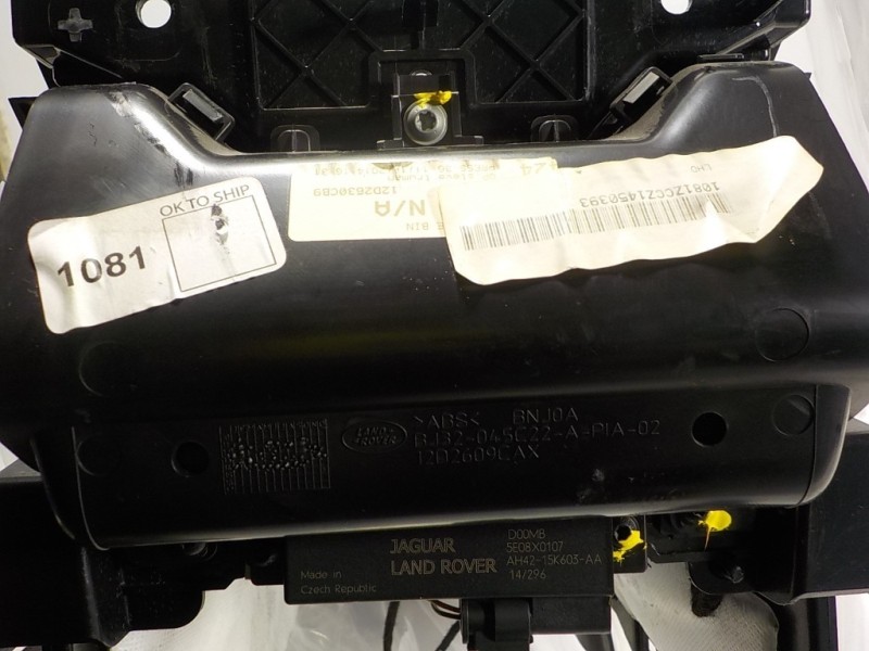 Recambio de apoyabrazos central para land rover evoque 2.2 td4 cat referencia OEM IAM  EJ3214B079 50041951