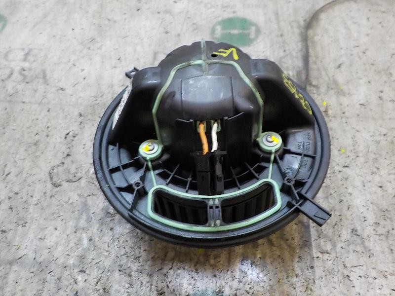 Recambio de motor calefaccion para bmw serie 3 berlina (e90) 320d referencia OEM IAM 64119227671 CZ1163600382 CZ1163600382