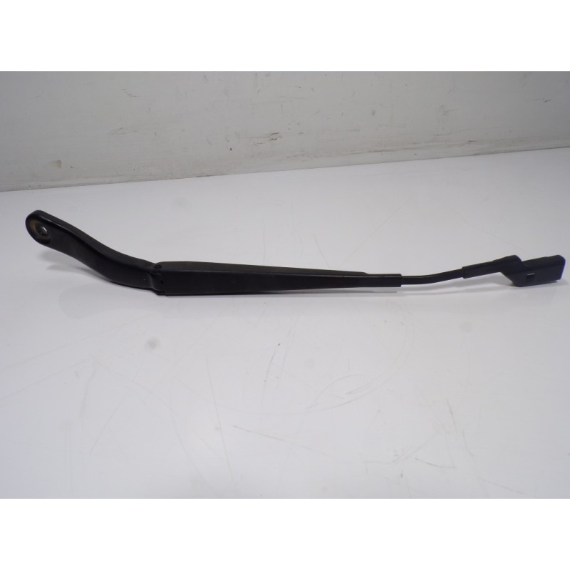 Recambio de brazo limpia delantero izquierdo para land rover evoque 2.2 td4 cat referencia OEM IAM LR025116  