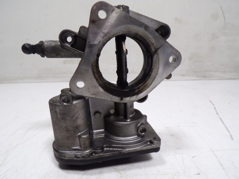 Recambio de caja mariposa para opel insignia berlina 2.0 cdti cat referencia OEM IAM 55564164 50569200 