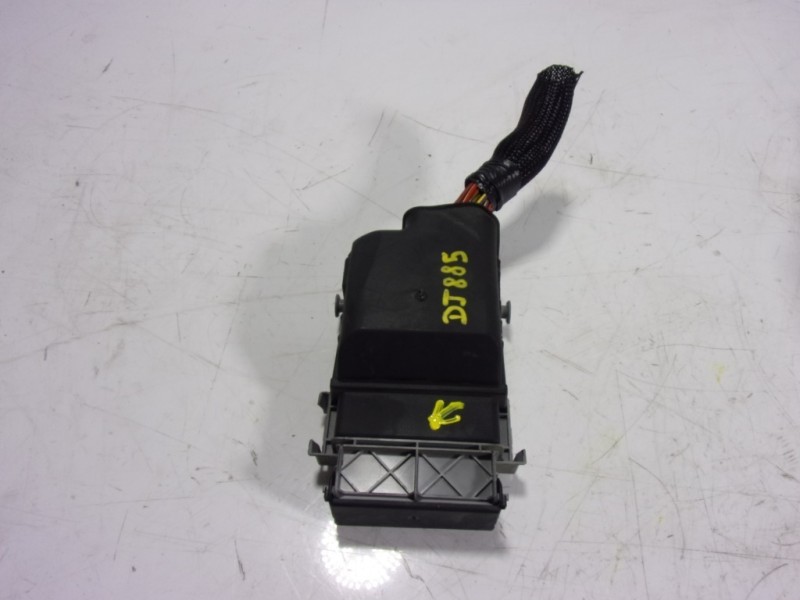 Recambio de caja reles / fusibles para opel insignia berlina 2.0 cdti cat referencia OEM IAM 13333479 13222786 