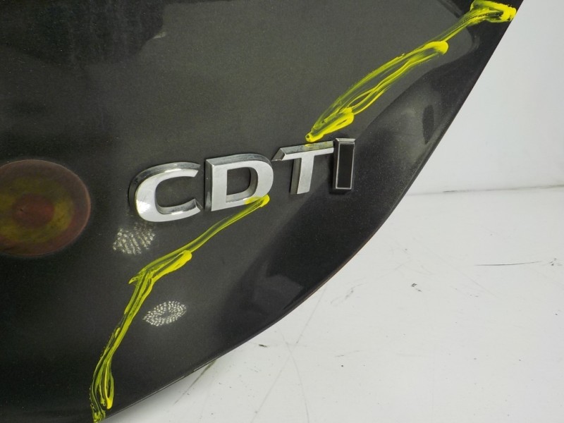 Recambio de capot trasero para opel insignia berlina 2.0 cdti cat referencia OEM IAM 23142083  