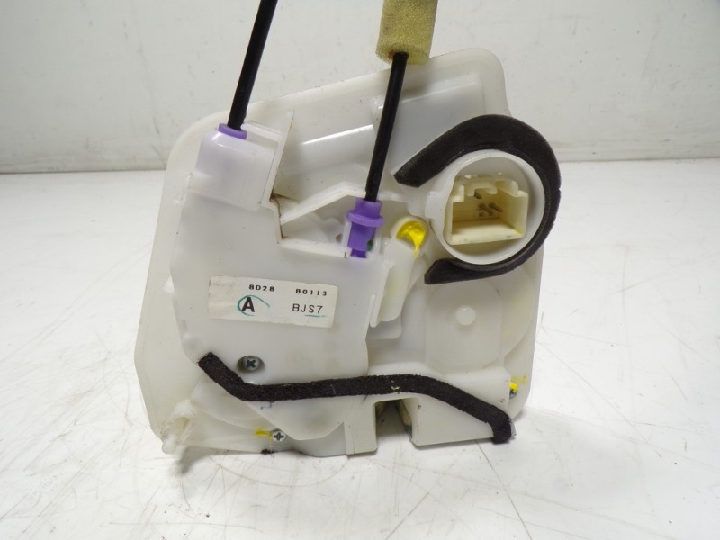 Recambio de cerradura puerta trasera derecha para mazda 3 lim. () origin referencia OEM IAM  8D28B0113 
