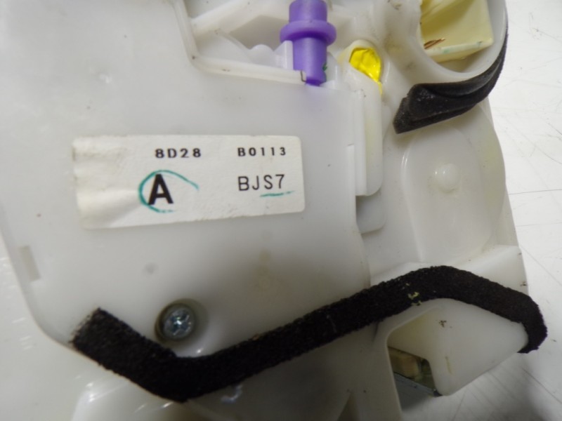 Recambio de cerradura puerta trasera derecha para mazda 3 lim. () origin referencia OEM IAM  8D28B0113 