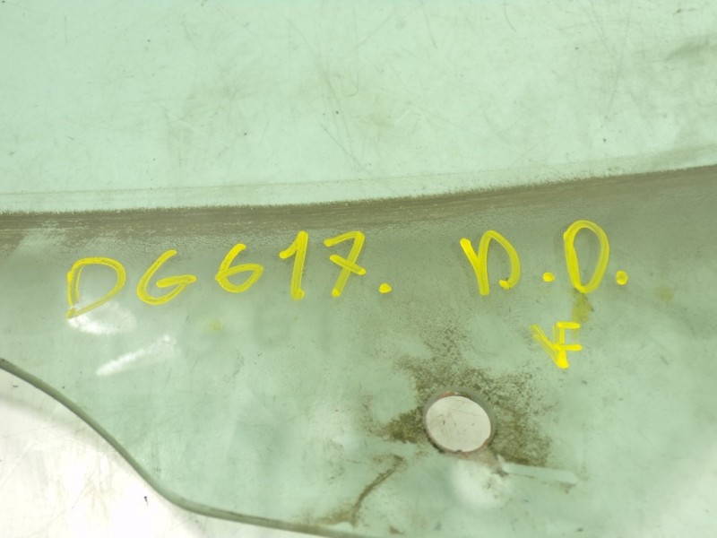 Recambio de cristal puerta delantero derecho para ford transit courier 1.5 tdci cat referencia OEM IAM 1857497  