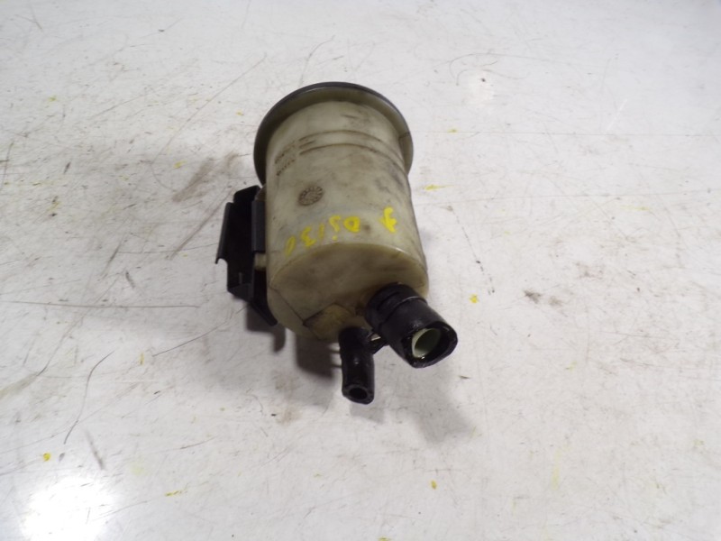 Recambio de deposito servo para land rover discovery 4 tdv6 se referencia OEM IAM QFX500060  