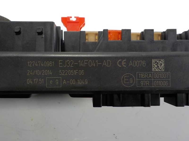 Recambio de caja reles / fusibles para land rover evoque 2.2 td4 cat referencia OEM IAM  EJ3214F041AD 1274740961