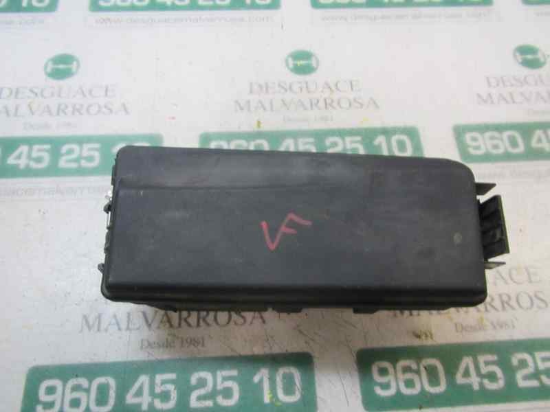 Recambio de caja reles / fusibles para opel vectra c berlina 1.9 cdti referencia OEM IAM   