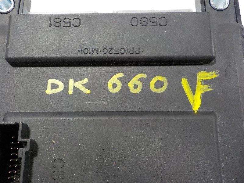 Recambio de caja reles / fusibles para land rover evoque 2.2 td4 cat referencia OEM IAM  EJ3214F041AD 1274740961