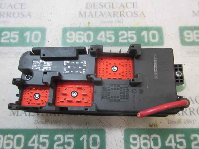 Recambio de caja reles / fusibles para opel vectra c berlina 1.9 cdti referencia OEM IAM   