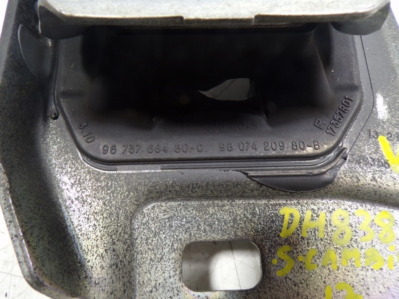 Recambio de soporte cambio para toyota proace city 1.2 12v referencia OEM IAM  9673768480C 