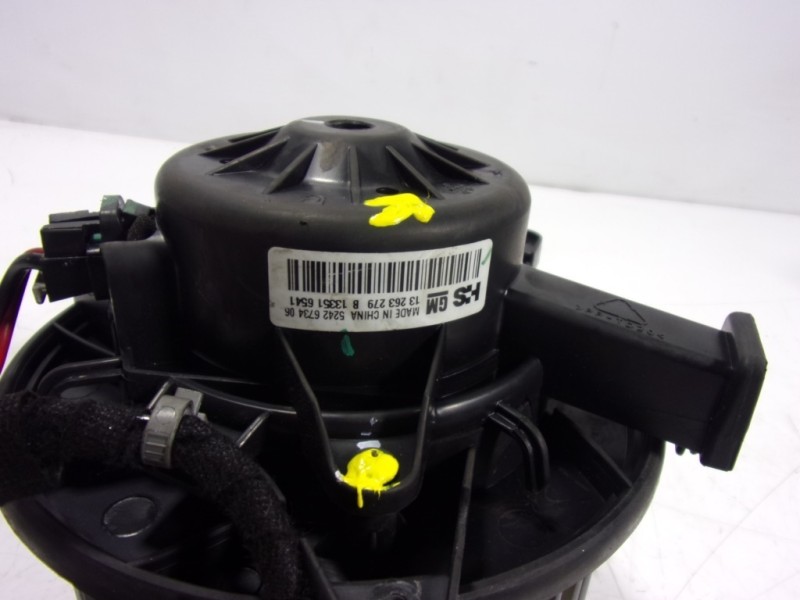 Recambio de motor calefaccion para opel insignia berlina 2.0 cdti cat referencia OEM IAM 13263279 13263279 