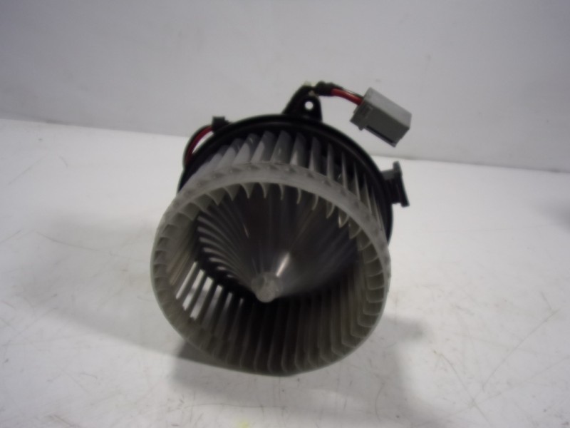 Recambio de motor calefaccion para opel insignia berlina 2.0 cdti cat referencia OEM IAM 13263279 13263279 