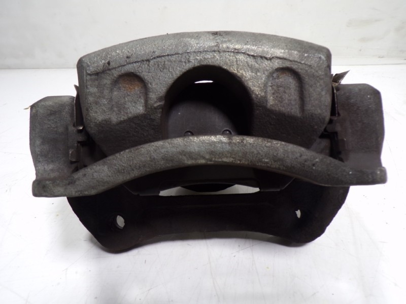 Recambio de pinza freno delantera derecha para opel insignia berlina 2.0 cdti cat referencia OEM IAM 13279639  