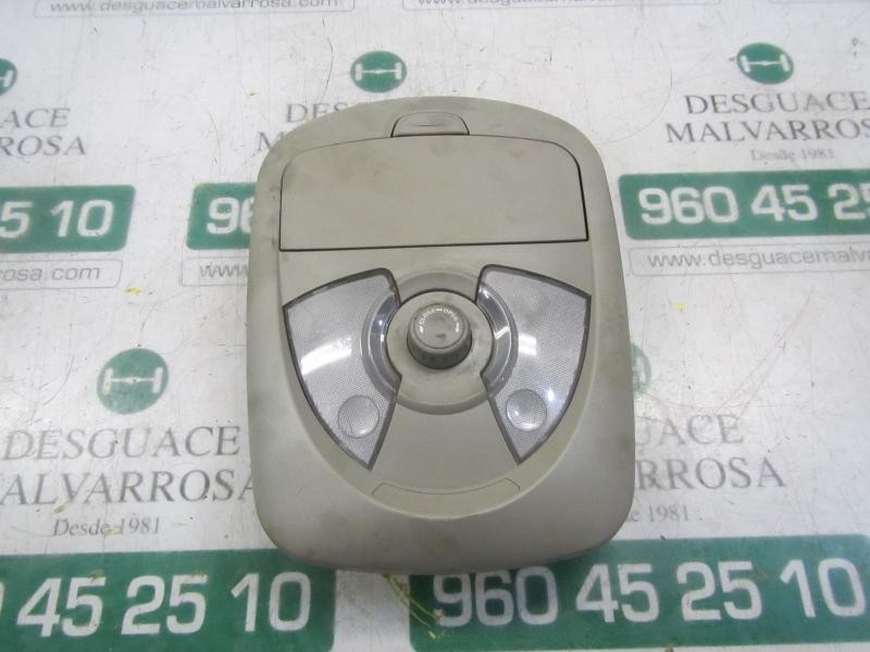 Recambio de piloto interior para ssangyong kyron 200 xdi limited referencia OEM IAM   