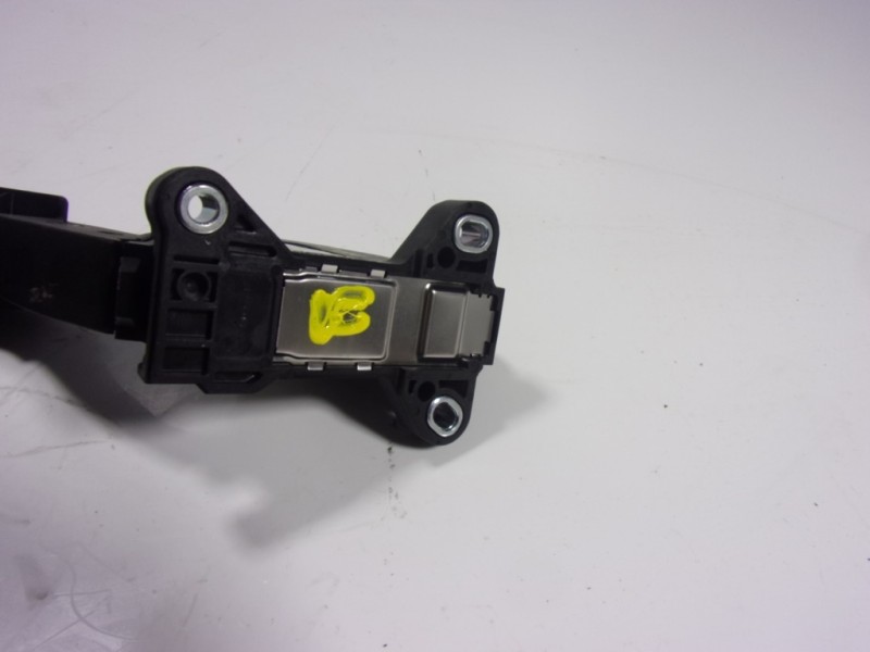Recambio de potenciometro pedal para toyota aygo 1.0 vvti referencia OEM IAM 781100H040 2781100H040 27812680115