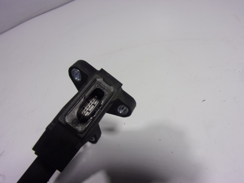 Recambio de potenciometro pedal para toyota aygo 1.0 vvti referencia OEM IAM 781100H040 2781100H040 27812680115