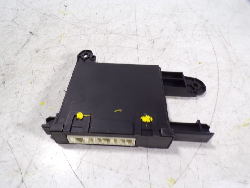 Recambio de modulo electronico para toyota rav4 hybrid 4x2 advance referencia OEM IAM 8865042720 8865042720 2775005180