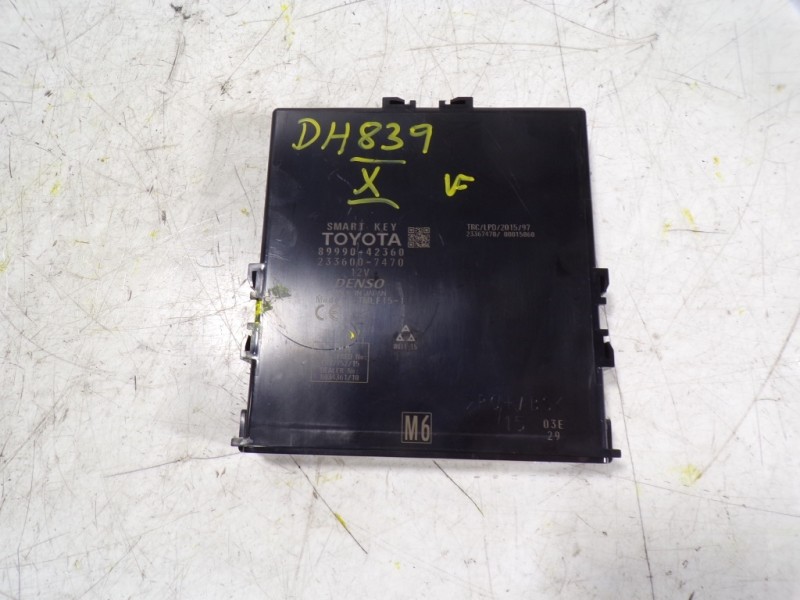 Recambio de modulo electronico para toyota rav4 hybrid 4x2 advance referencia OEM IAM 899H042160 8999042360 2336007470