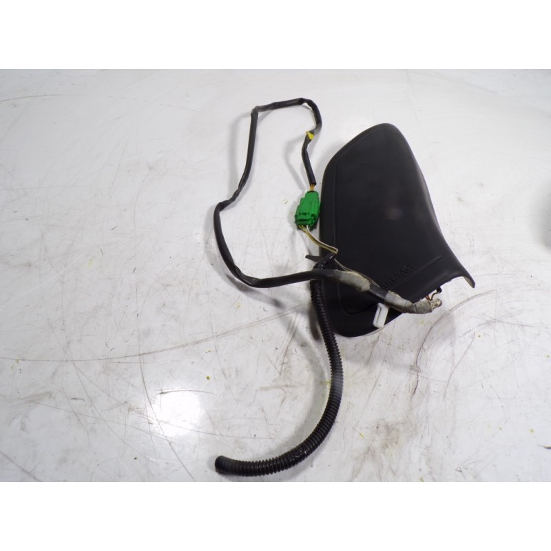 Recambio de airbag lateral delantero izquierdo para peugeot 108 1.2 12v vti referencia OEM IAM B0007398ZD 621366300F 621366300F