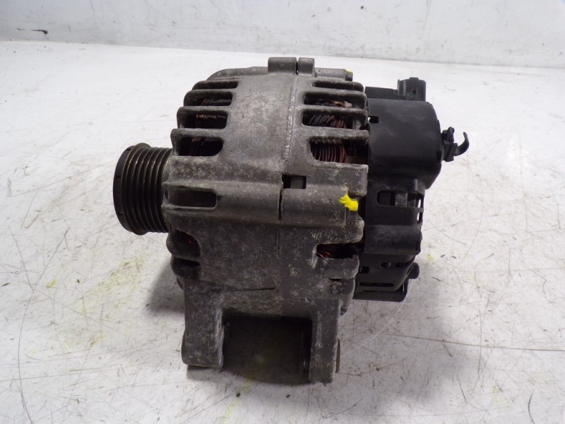 Recambio de alternador para peugeot 108 1.2 12v vti referencia OEM IAM 9670899580 9670899580 2610711B