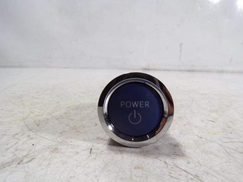 Recambio de conmutador de arranque para toyota rav4 hybrid 4x2 advance referencia OEM IAM 8961130142  