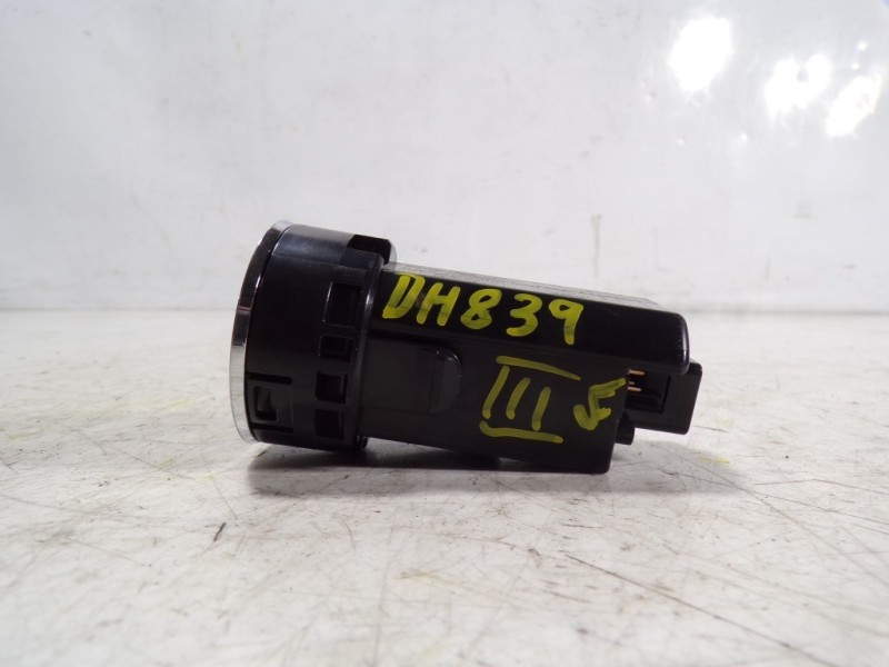 Recambio de conmutador de arranque para toyota rav4 hybrid 4x2 advance referencia OEM IAM 8961130142  