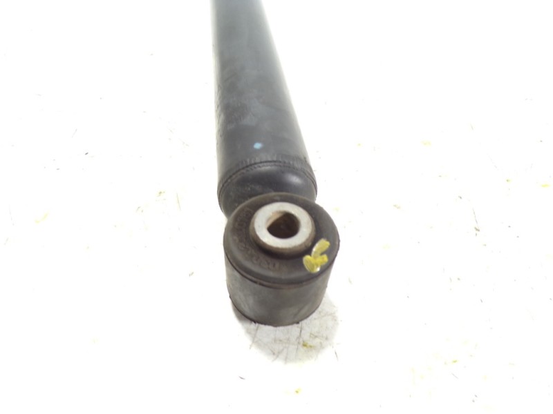 Recambio de amortiguador trasero izquierdo para peugeot 108 1.2 12v vti referencia OEM IAM B000771580 485300H040 