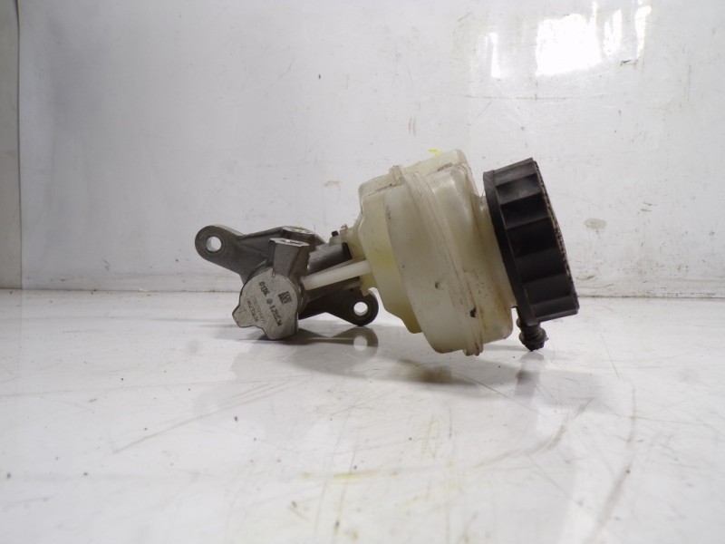 Recambio de bomba freno para peugeot 108 1.2 12v vti referencia OEM IAM 1612196080 186232634 186232634