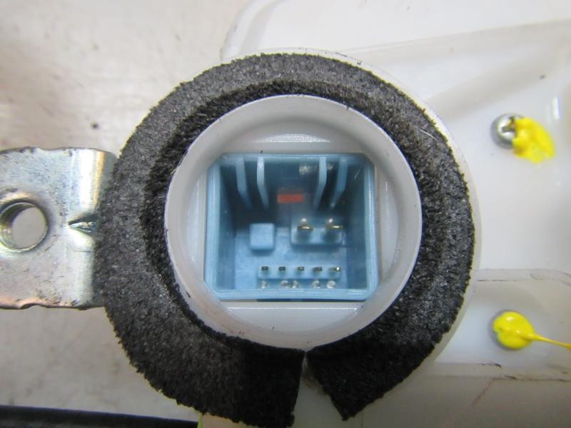 Recambio de cerradura puerta delantera derecha para honda civic berlina (fn) 2.2 ctdi referencia OEM IAM 72110SMGG04 72111SMGG0R