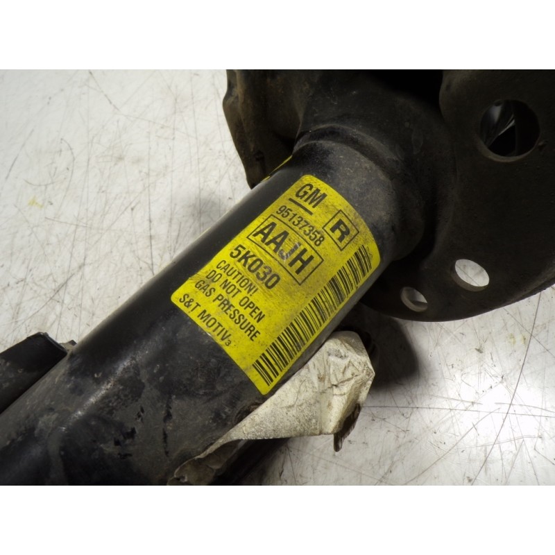 Recambio de amortiguador delantero derecho para opel mokka 1.6 cdti dpf referencia OEM IAM 95137358 95137358 
