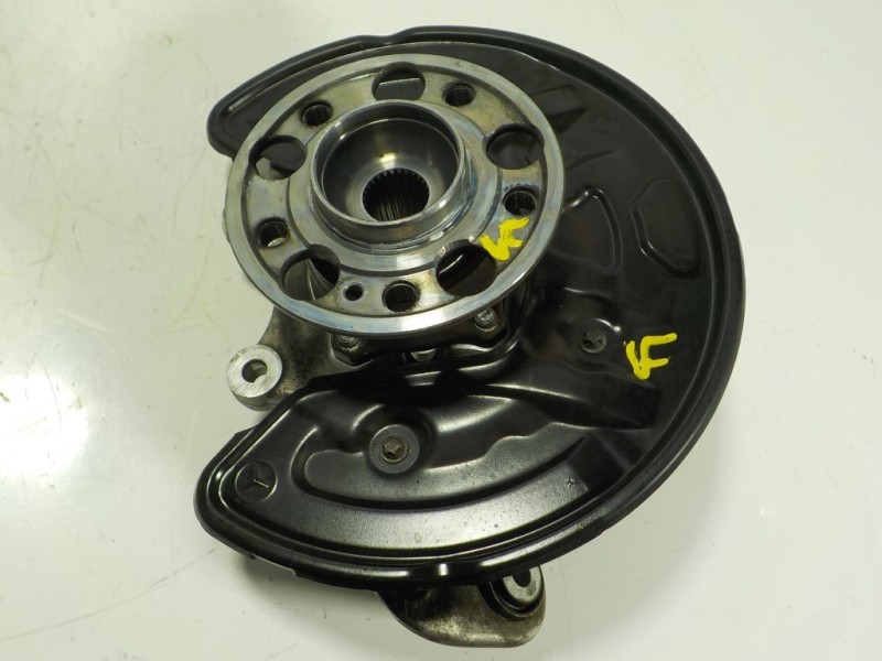 Recambio de mangueta trasera derecha para mercedes-benz clase glc (w253) 2.0 cgi cat referencia OEM IAM A2133503205  