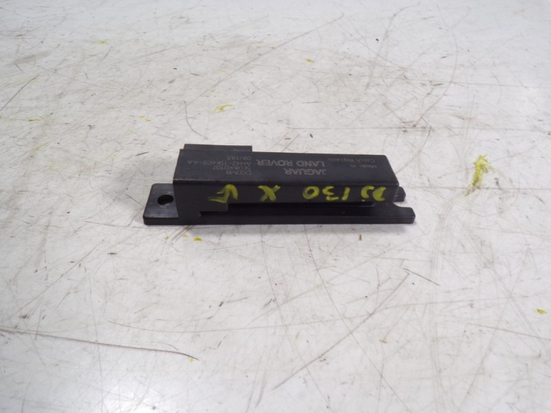 Recambio de modulo electronico para land rover discovery 4 tdv6 se referencia OEM IAM LR012709 AH4215K603AA 