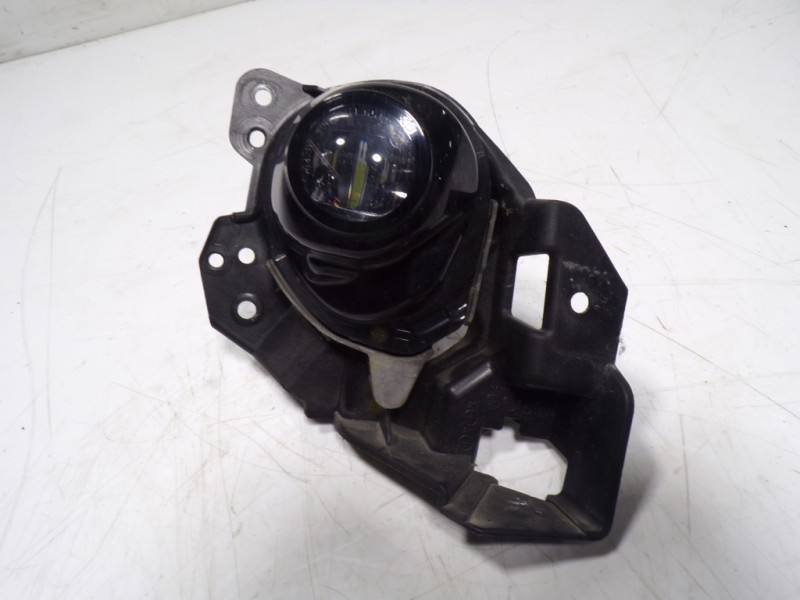 Recambio de faro antiniebla derecho para mazda 3 lim. () origin referencia OEM IAM   