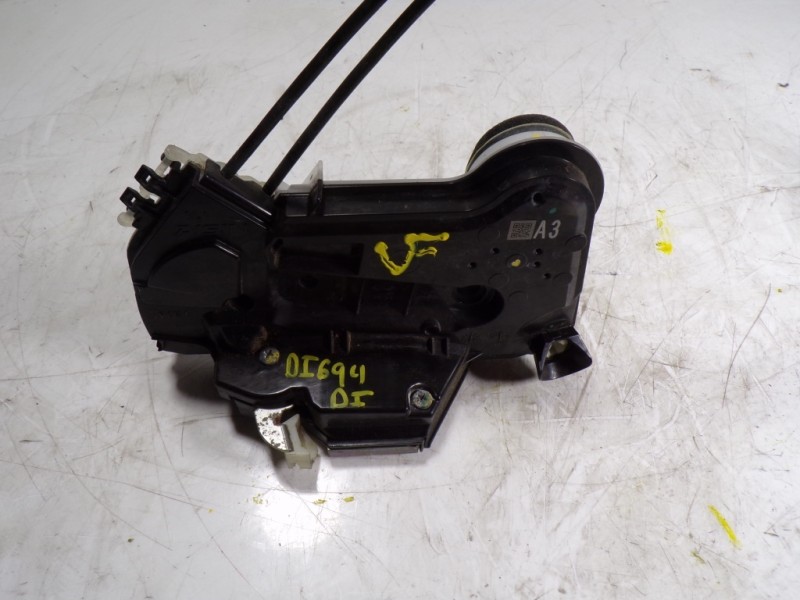 Recambio de cerradura puerta delantera izquierda para peugeot 108 1.2 12v vti referencia OEM IAM B000843080  