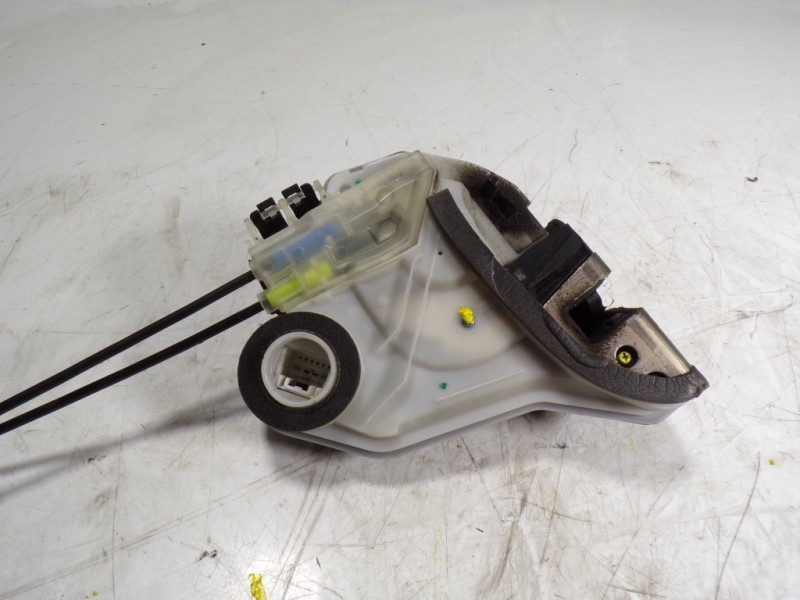 Recambio de cerradura puerta trasera izquierda para peugeot 108 1.2 12v vti referencia OEM IAM B000950880  