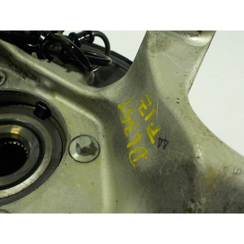 Recambio de mangueta trasera izquierda para mercedes-benz clase glc (w253) 2.0 cgi cat referencia OEM IAM A2133503105  