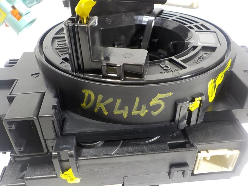 Recambio de anillo airbag para toyota yaris 1.5 vvti hev referencia OEM IAM 8430802100 89245K0020 0492Q26