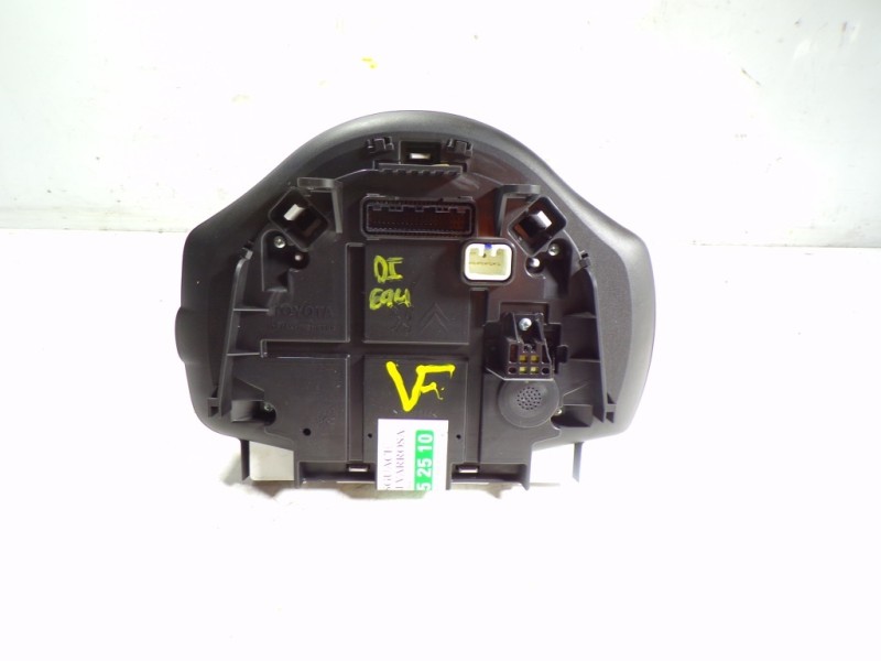 Recambio de cuadro instrumentos para peugeot 108 1.2 12v vti referencia OEM IAM B000795780 69342470U 69342470U