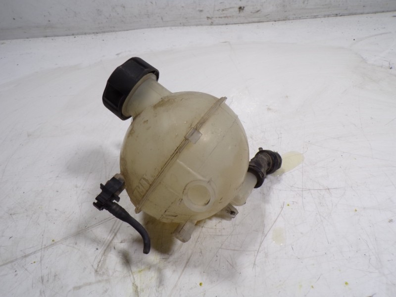 Recambio de deposito expansion para peugeot 108 1.2 12v vti referencia OEM IAM B000661980  