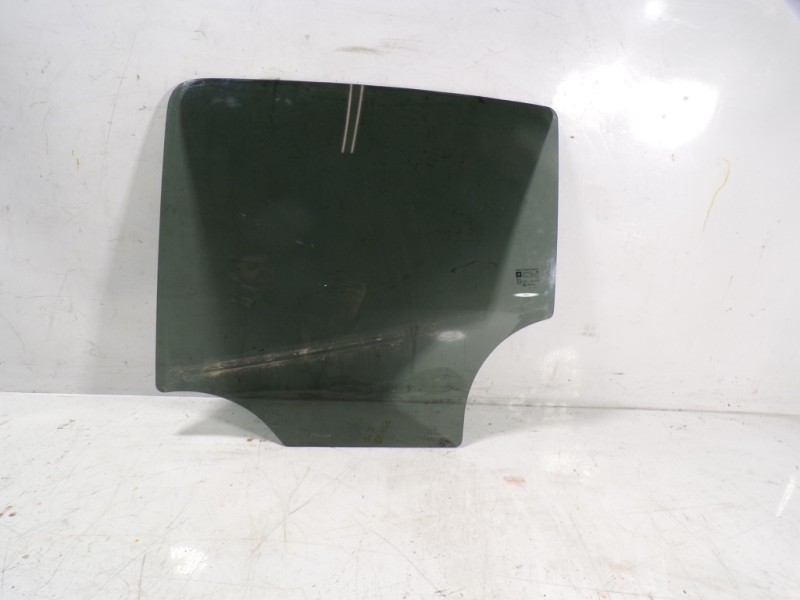 Recambio de cristal puerta trasero izquierdo para opel mokka 1.6 cdti dpf referencia OEM IAM 25993415  