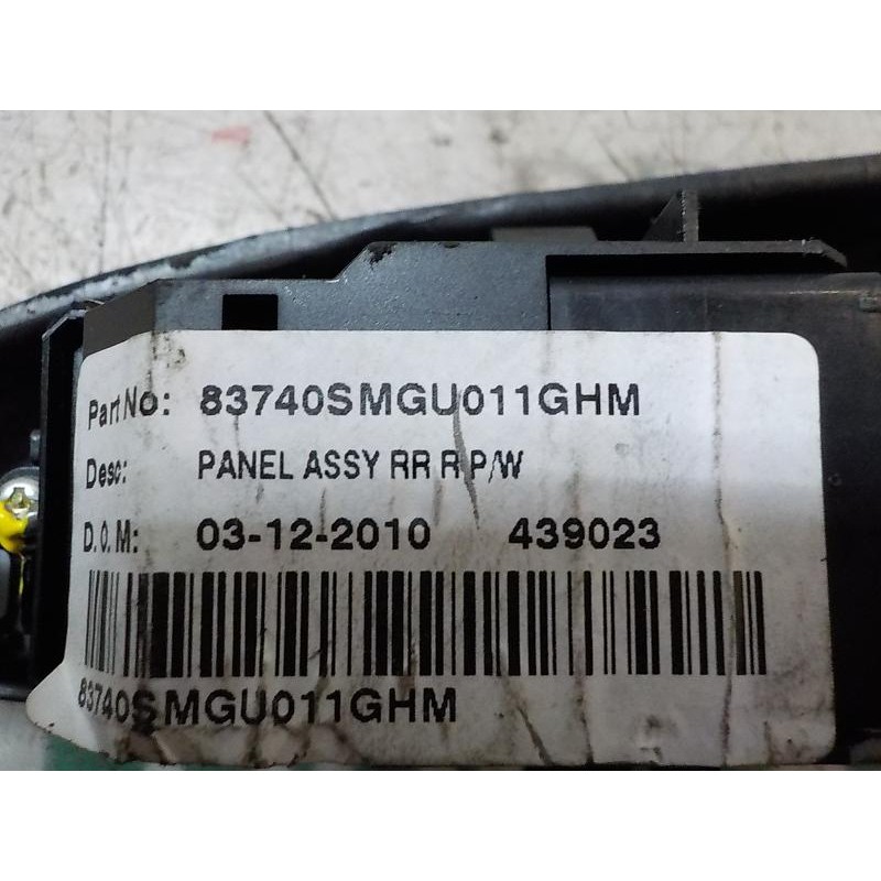 Recambio de mando elevalunas trasero izquierdo para honda civic berlina (fn) 2.2 ctdi referencia OEM IAM 35770SMGE02 83740SMGU01