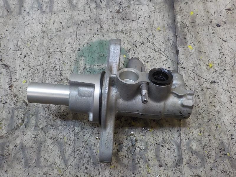 Recambio de bomba freno para ford fiesta (ccn) trend referencia OEM IAM 1751664  