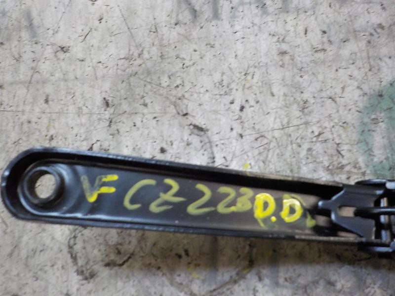 Recambio de brazo limpia delantero derecho para ford fiesta (ccn) trend referencia OEM IAM 1826839  