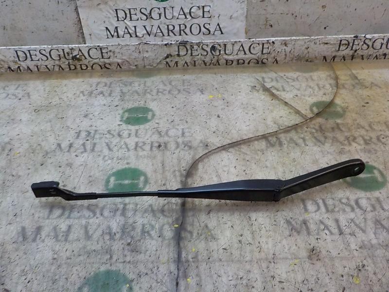 Recambio de brazo limpia delantero izquierdo para ford fiesta (ccn) trend referencia OEM IAM 2026776  